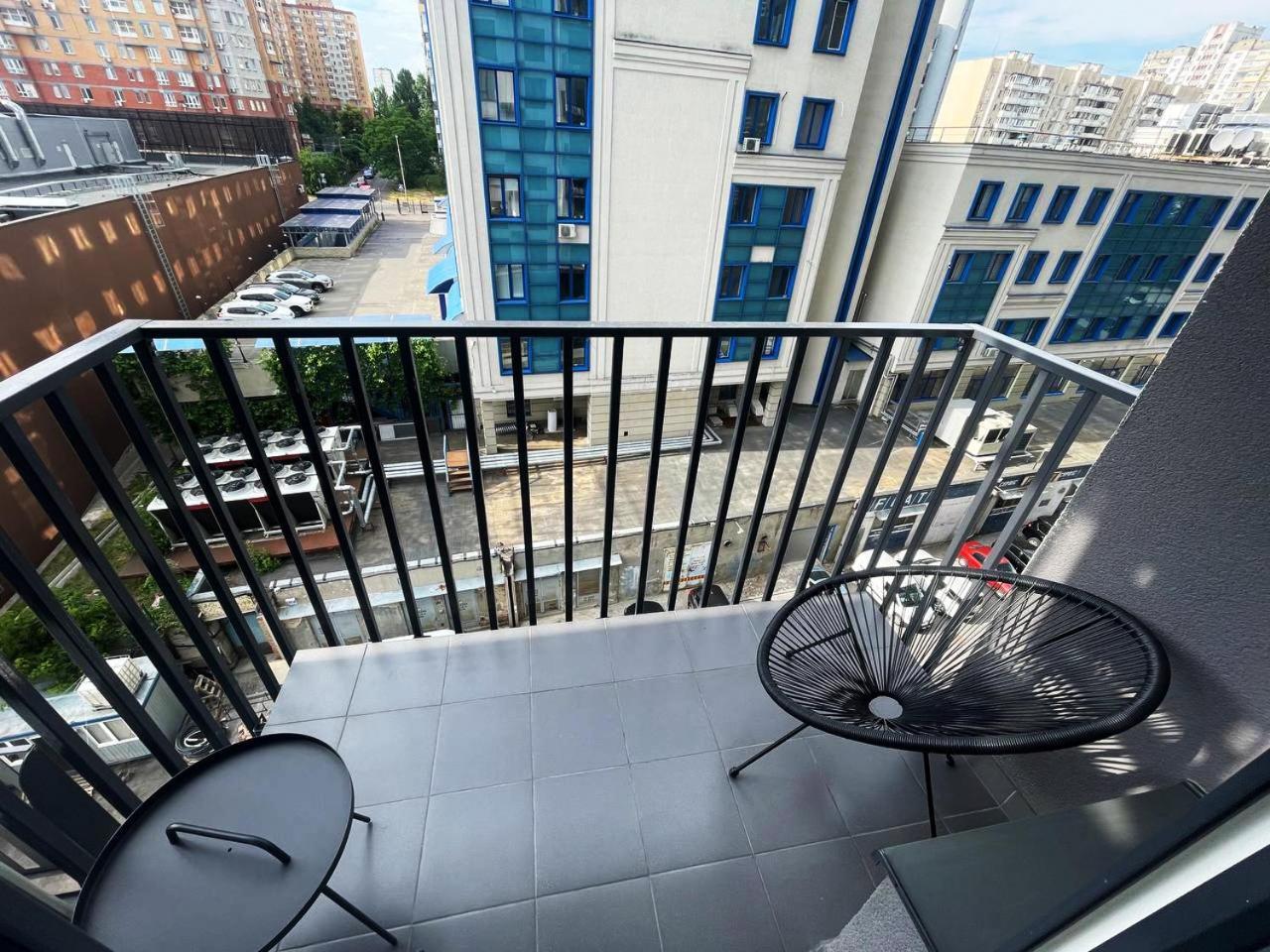 Cube House Appartement Kiev Buitenkant foto